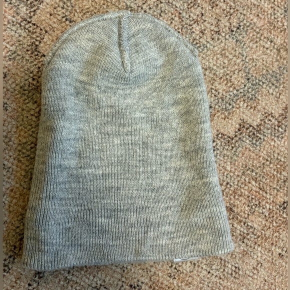 Lou Lou & Company beanie in HEATHERED GREY - infant size - Picture 5 of 5